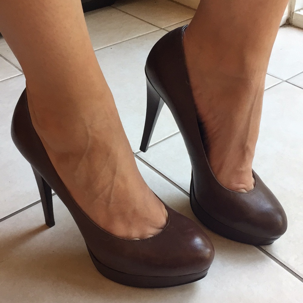 Guess brown leather stacked heel stiletto